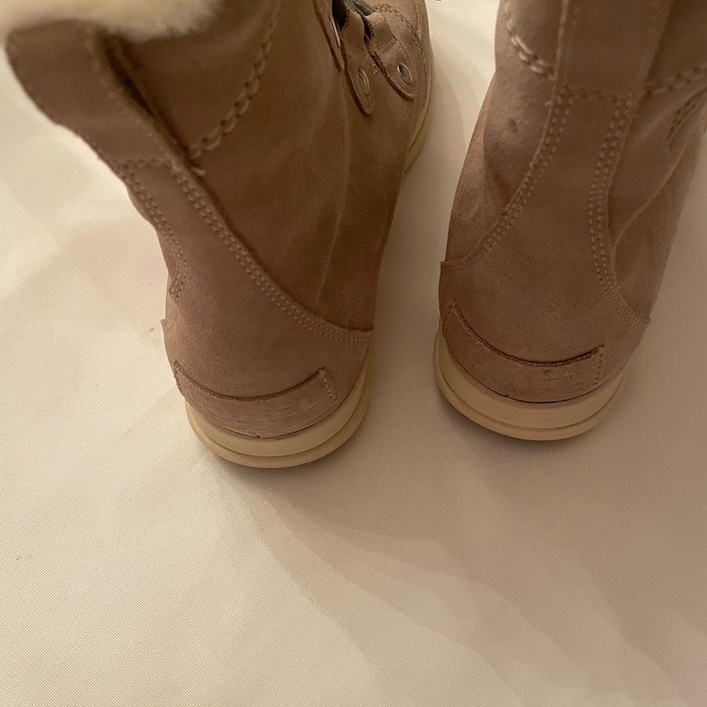 Sorel Women’s Beige Mid Calf Lace Up Winter Boots Size 10.  Barely worn! - Picture 5 of 9